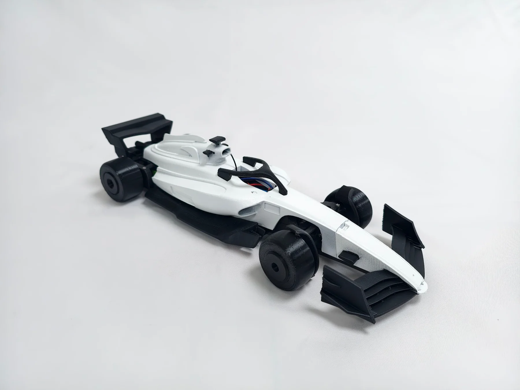 ApexSight 1:18 白色模型車